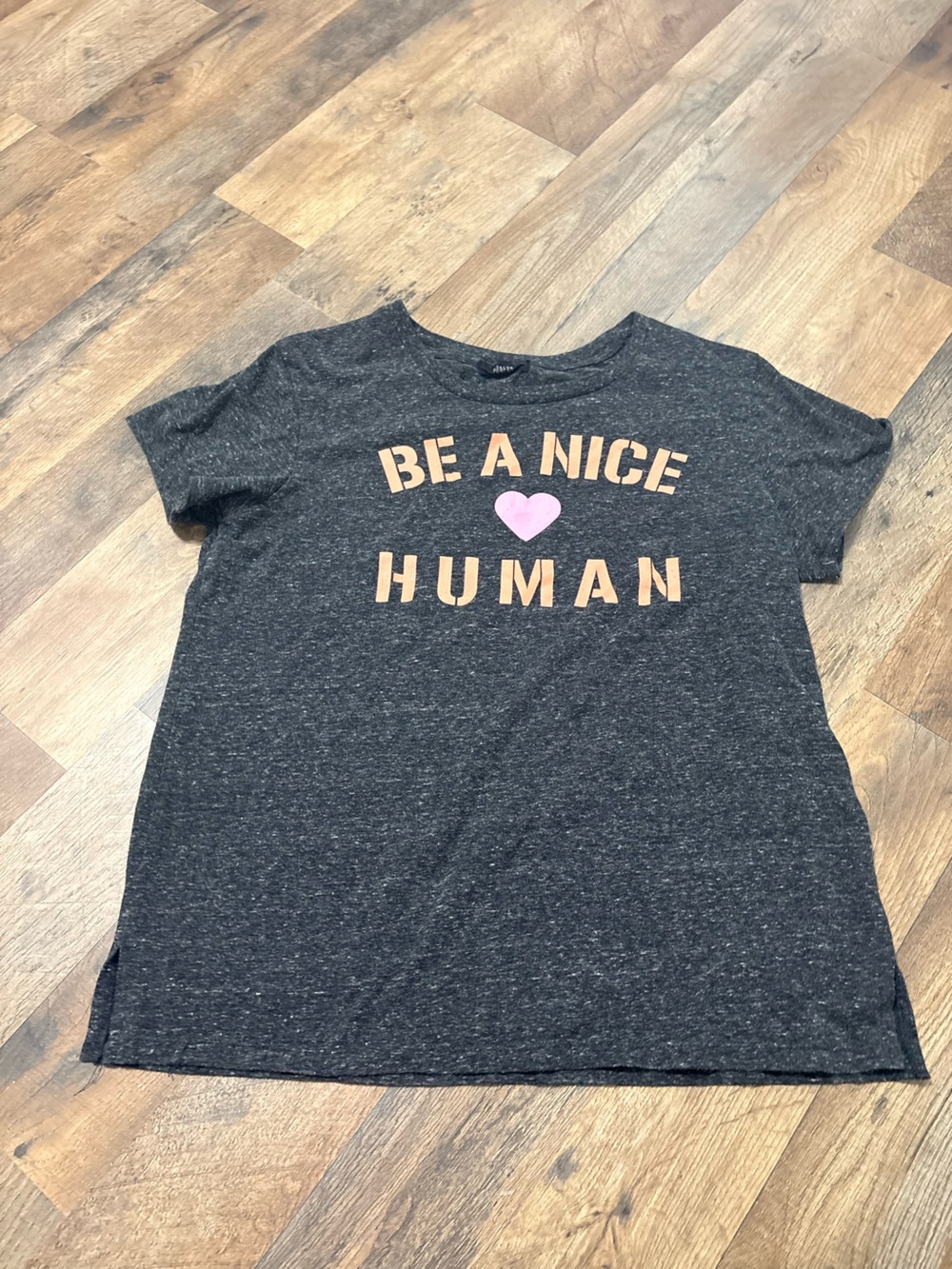 Modern Lux “Be A Nice Human” Graphic Tee Women’s Large Charcoal Gray